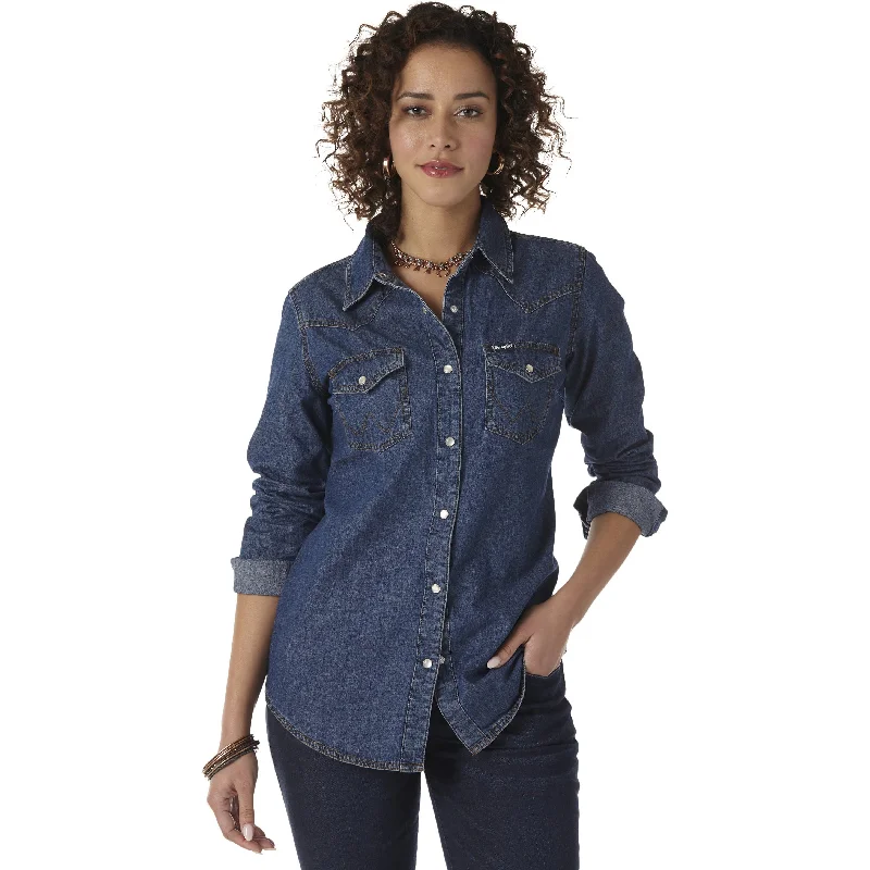 Lounge ShirtsWrangler Women's Long Sleeve Denim Snap Shirt