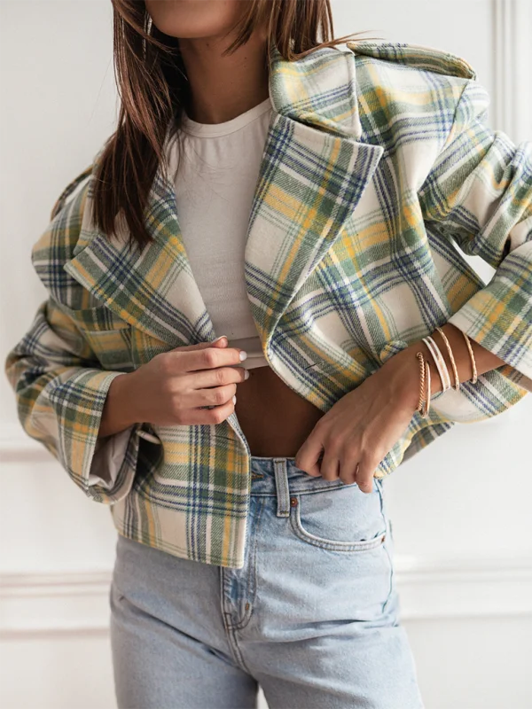 CroptopenthusiastPlaid Crop Boxy Jacket with Notch Lapel for Women